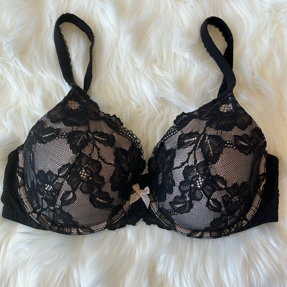Victoria’s Secret Body by Victoria Lined Perfect Coverage Lace Black 34D